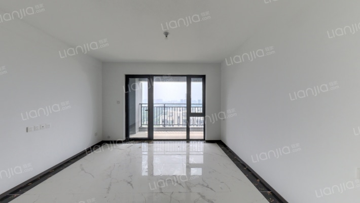 碧桂园·翡翠郡二手房实景图