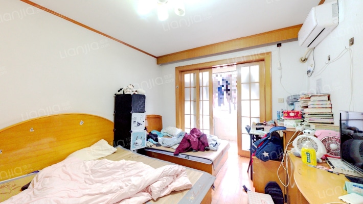 来凤新村二手房实景图