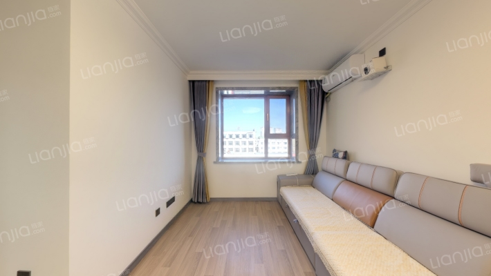 万龙第八城D区二手房实景图