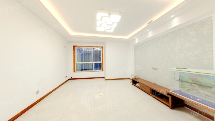 春晓华苑二手房实景图