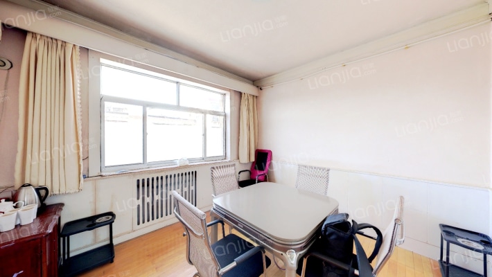 京蓬黄金小区二手房实景图