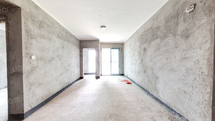 荣安林语春风B区二手房实景图