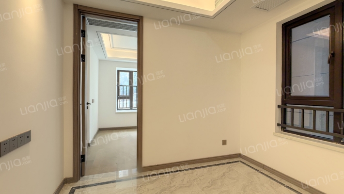 弘阳印月府二手房实景图