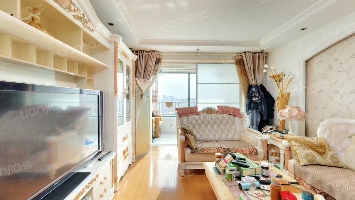 民泰龙凤苑B区二手房实景图