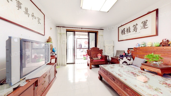 棕榈湾尼盛山庄二手房实景图