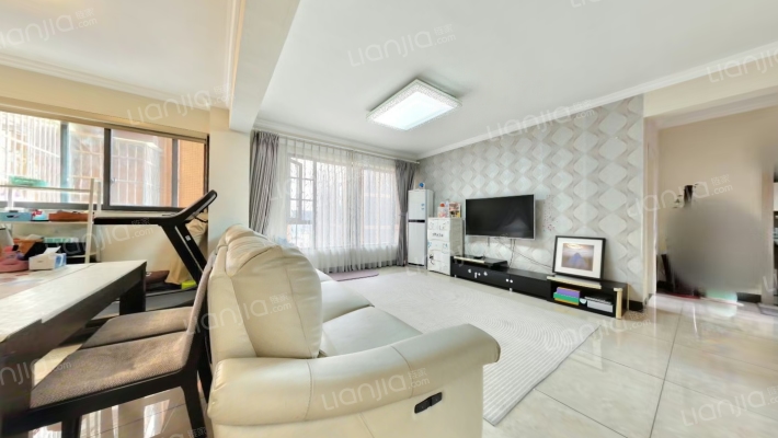 前锋空港国际二手房实景图