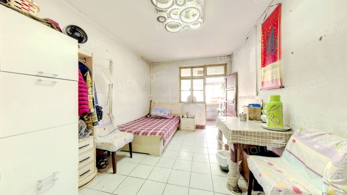 东大街145号院二手房实景图