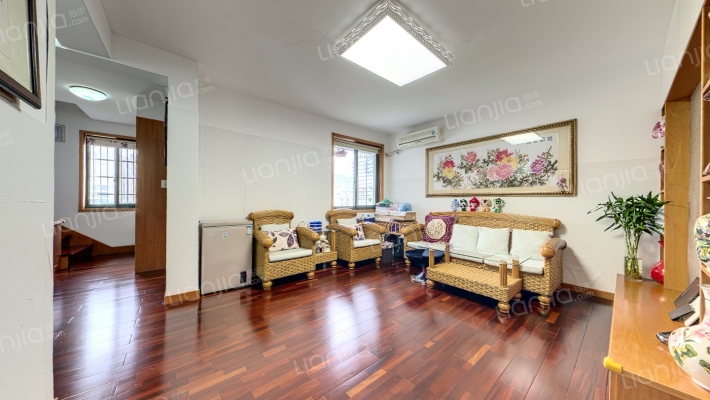 西湖新村塘田坊二手房实景图