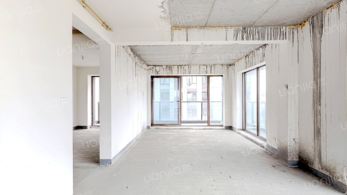 钱江彩虹墅二手房实景图