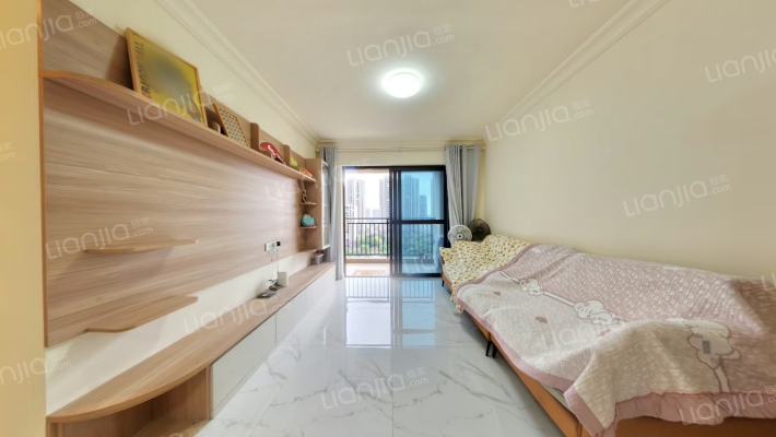 碧桂园凤凰湾凤怡苑一期二手房实景图