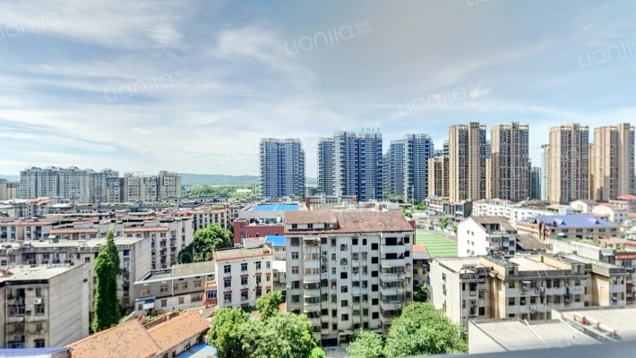 威廉城邦二手房实景图