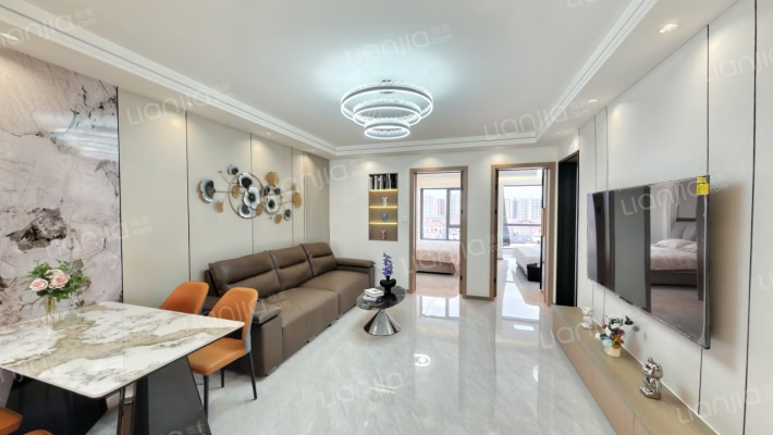 假日普罗旺斯南区二手房实景图