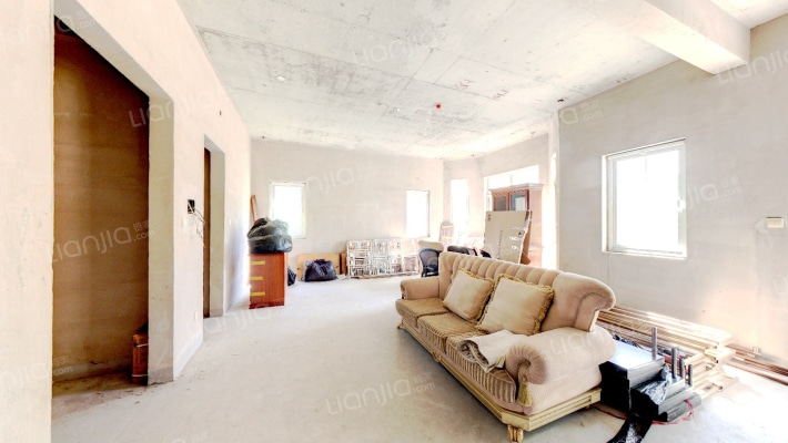 华堂高尔夫二手房实景图