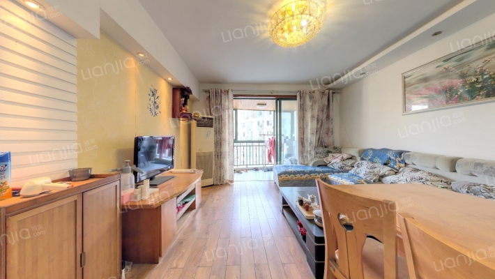 明发滨江一期二手房实景图