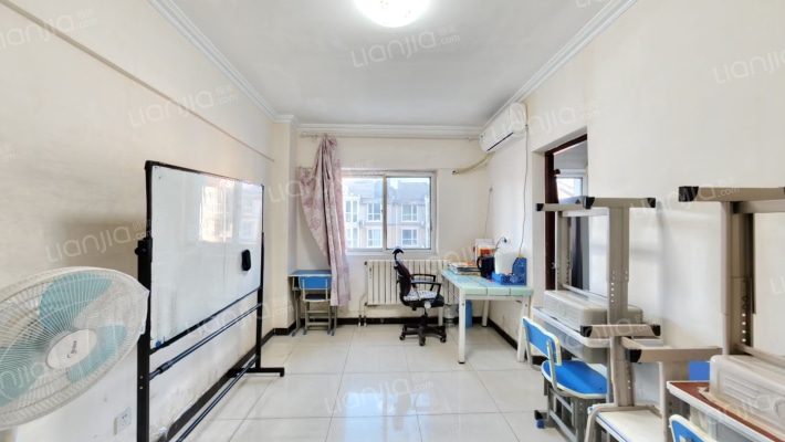 北欧小镇二手房实景图