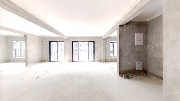 大爱书院小镇二手房实景图