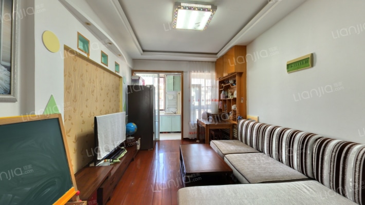 泊林阳光B区二手房实景图