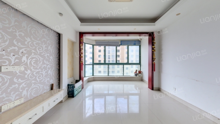 东郊花苑二手房实景图