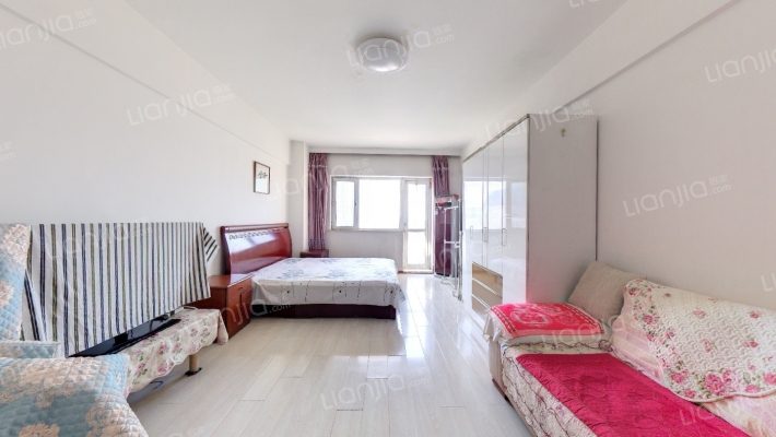 银领国际公寓二手房实景图