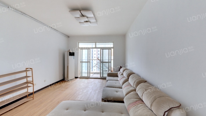 阳澄湖畔花苑三区二手房实景图