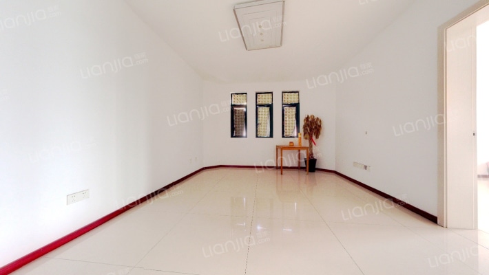 美陆佳园梅苑二手房实景图