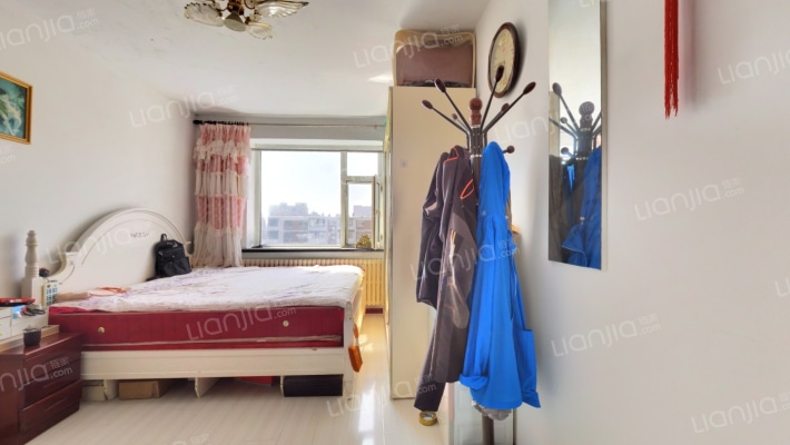 临河风尚家园二手房实景图