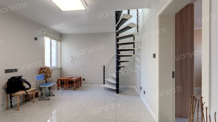 清荷家苑二手房实景图