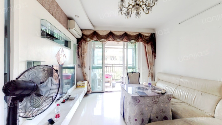 豪骏名苑二手房实景图