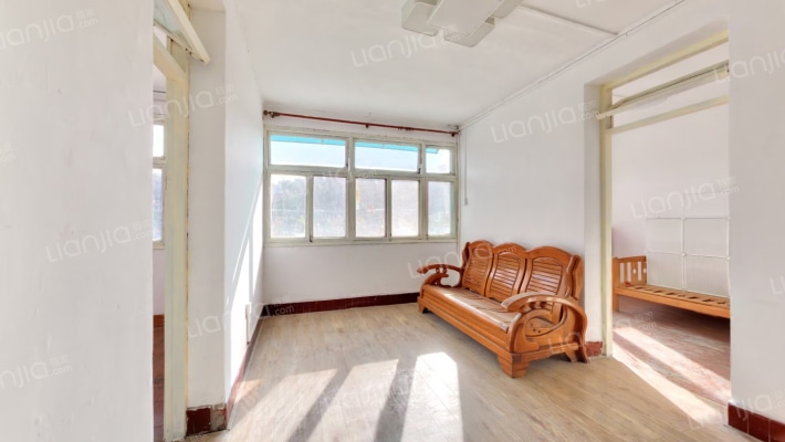 青山路392号二手房实景图