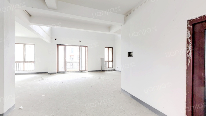 置信原墅二手房实景图