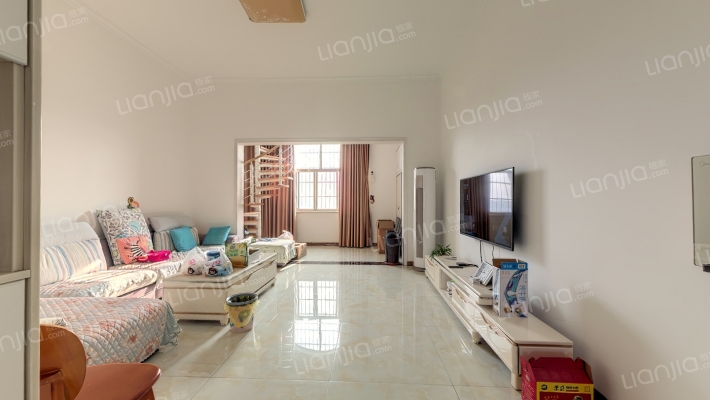 巴黎春天二手房实景图