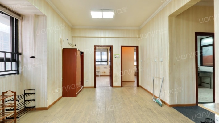 成都后花园四期二手房实景图