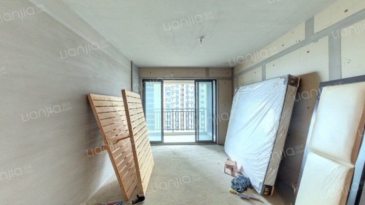 日盛湖湘花苑二手房实景图