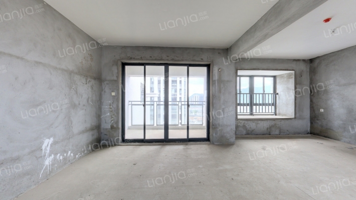 金凤新苑B区二手房实景图