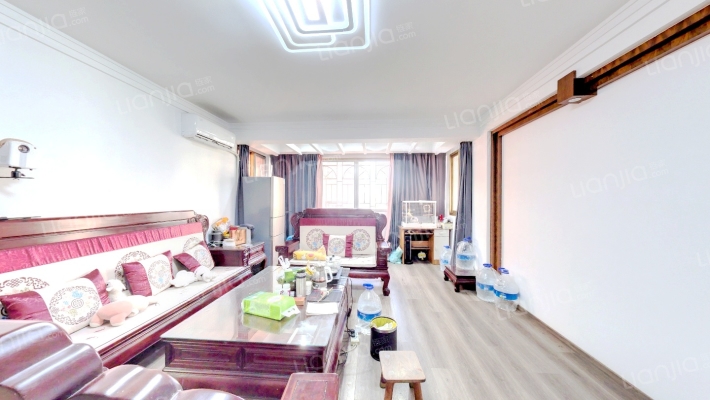 东方公寓二手房实景图