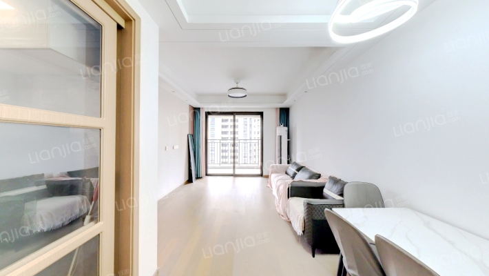 中梁芯都会二手房实景图