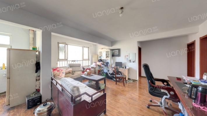 美罗城二手房实景图