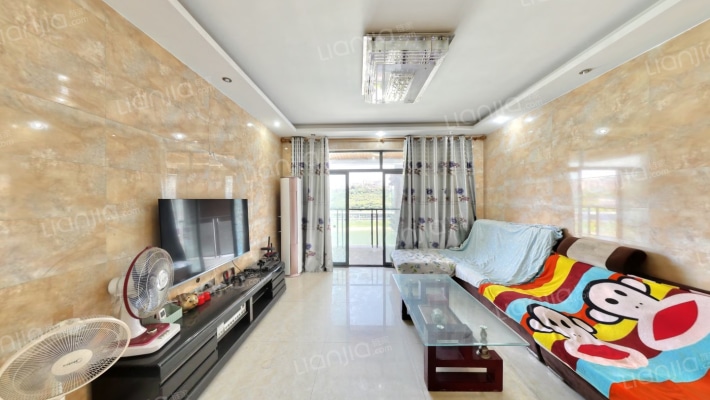 宝嘉江枫美岸小区二手房实景图