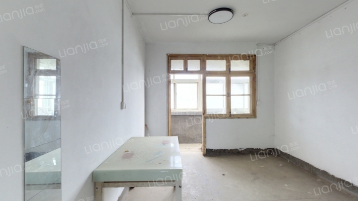 薄山林场家属院二手房实景图