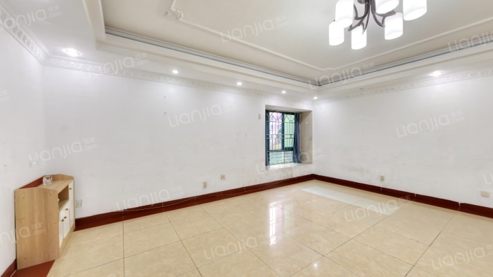 新雅苑二手房实景图