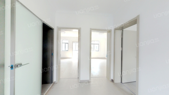 供水小区二手房实景图