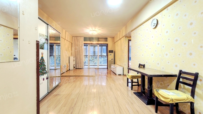 光明馨苑二手房实景图