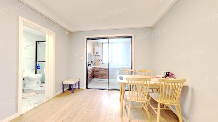 灵岩新村二手房实景图