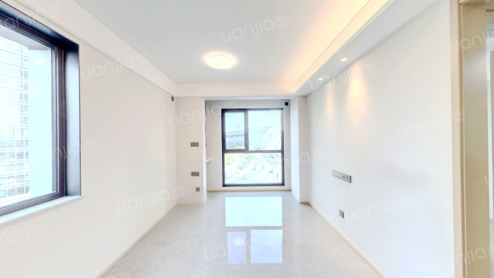 中海和平之门二手房实景图