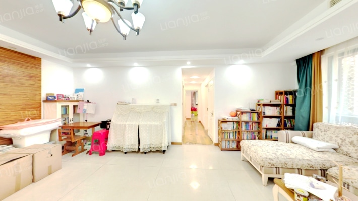 世纪丰盛大厦二手房实景图