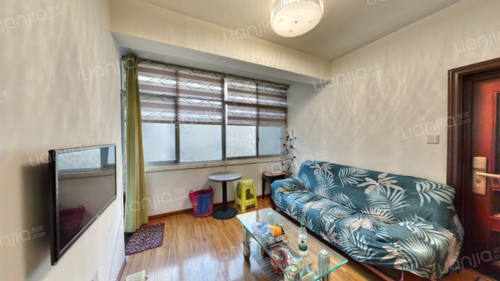 东一家属院二手房实景图