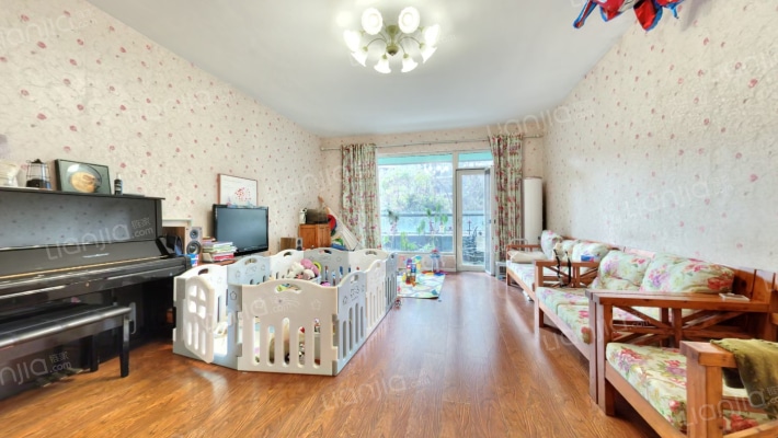 麓山国际茵特拉肯A二手房实景图