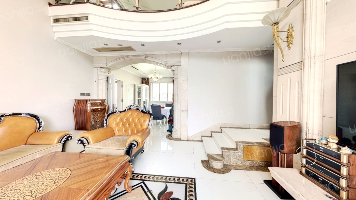 聚豪華庭二手房实景图