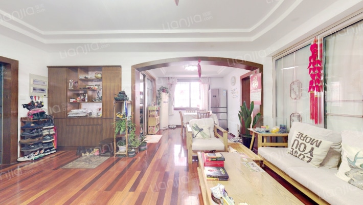 需浦新村二手房实景图