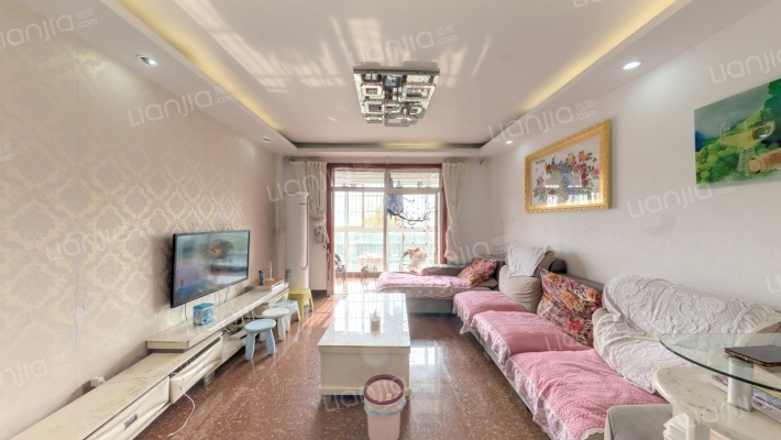 聚隆美墅小区二手房实景图